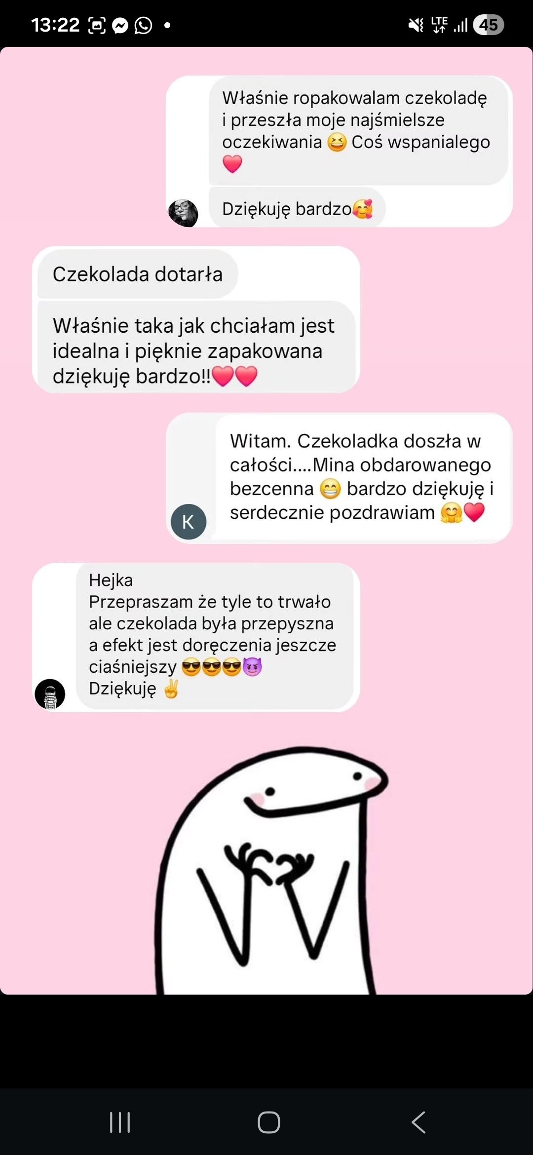 Zrzut opinii klientki polecającej personalizowaną czekoladę